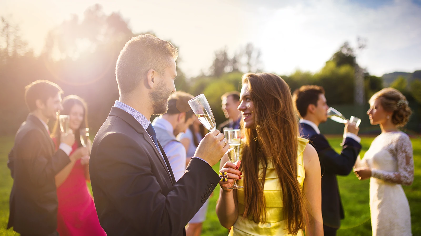 Going To A Wedding Alone As A Guy? Advice From A Dating Coach